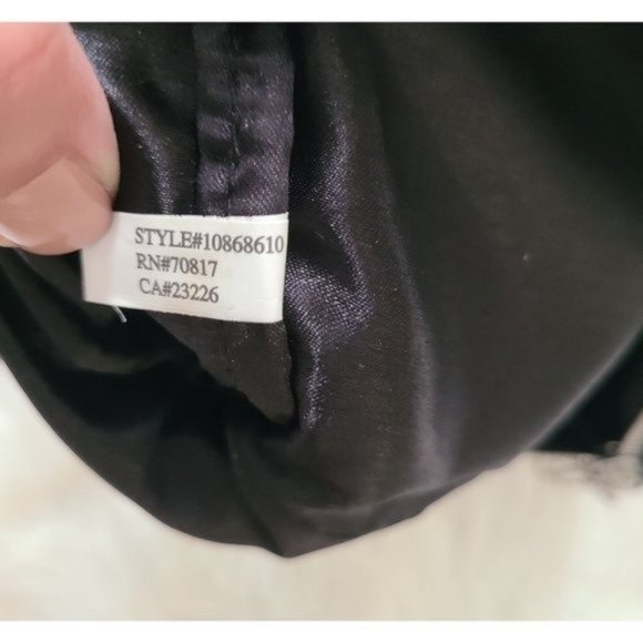 Victoria Secret Black and Silver Sequin Clutch Evening - Picture 7 of 9